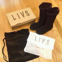LIVS��